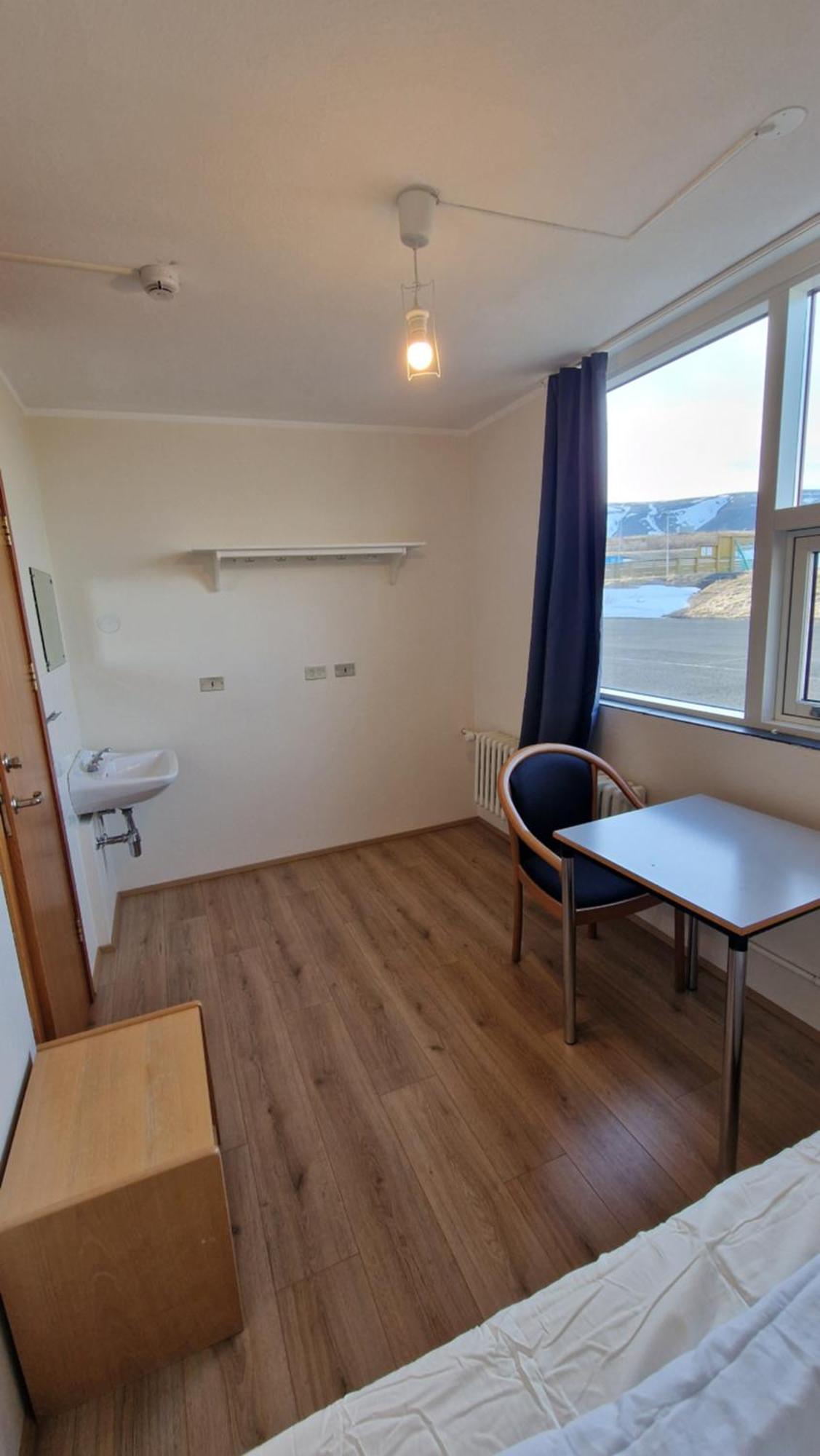 Hunavellir Guesthouse Блондуос Екстериор снимка